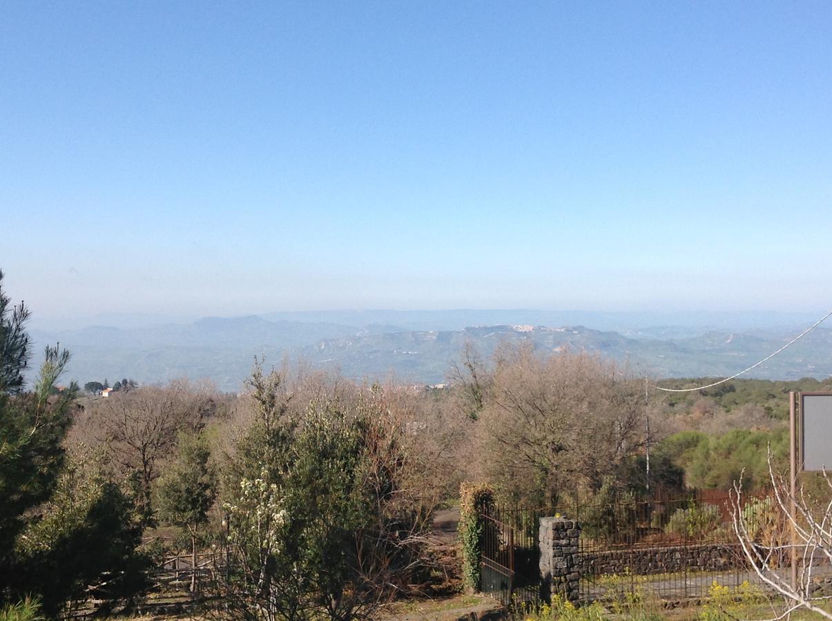 Отель Le Cisterne Dell'Etna Calcerana-Marina Экстерьер фото